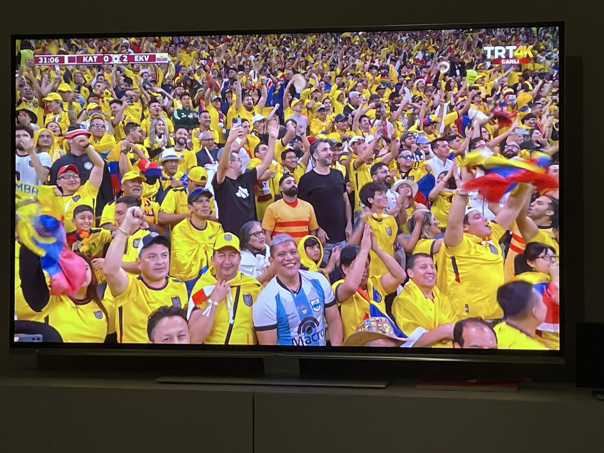 Hikmetkocaman1's tweet photo. Muhteşem görüntü kalitesi ile TRT 4K Dünya Kupasına keyif katıyor. 
Ellerinize sağlık @TRT4K 
👏👏🧿🧿

#Qatar2022  #FIFAWorldCup 
#TRT https://t.co/GgTHqZu6aA