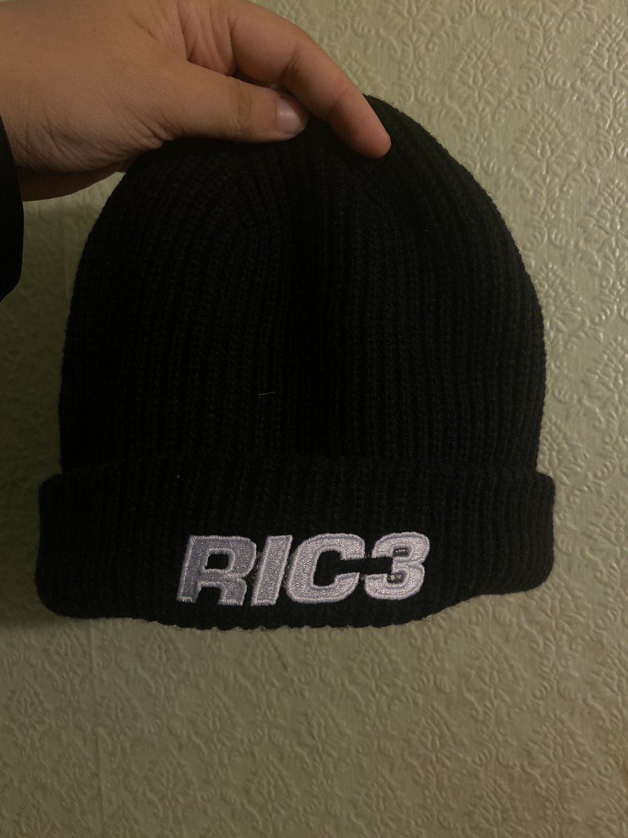 yaskhx's tweet photo. and another!! like, comment or rt if you’d like this (the pink is still available) :) one rule is make sure you’re following me so i can dm u!!! https://t.co/BTdYzd6pMX