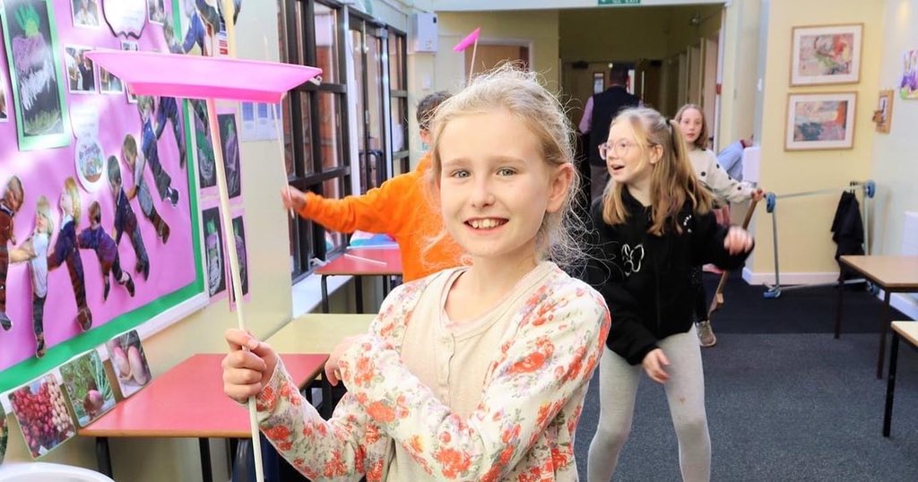 Next term, our Yr 6 pupils will start their Blundell's Adventure Leadership and Service Awards which will include the children taking on challenges and learning new skills.  On Friday, they had the opportunity to put that into practice as they spent the day in Circus Workshops.