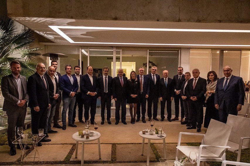 michelmoawad's tweet photo. أقمت في دارتي مأدبة عشاء على شرف عضو البرلمان الاتحادي الألماني اليكسندر لامبسدورف بحضور عدد من الزملاء النوّاب السياديين والاصلاحيين والتغييريين، حيث نقاشنا آخر التطورات في لبنان والمنطقة، بالاضافة الى كيفية إخراج لبنان من الانهيار المؤسساتي والسياسي والاقتصادي والاجتماعي. https://t.co/ODJi1Zl3NU