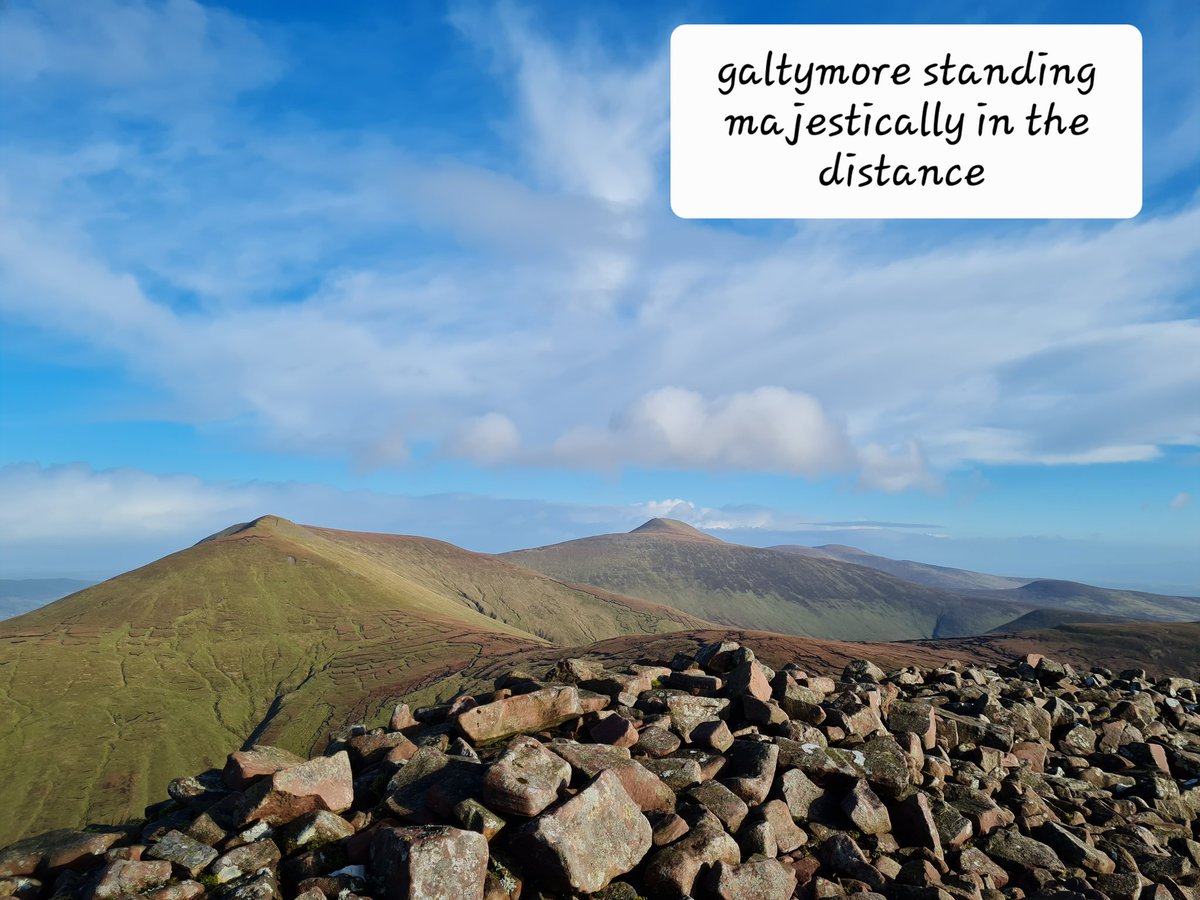 lizlimerick1's tweet photo. Lovely few hours rambling around #Templehill on the #galteemountains. #lovedmountains #galtymountains #templehill #anglesboro #greatoutdoors 💚🤍🇮🇪 https://t.co/oEv9MryLFt