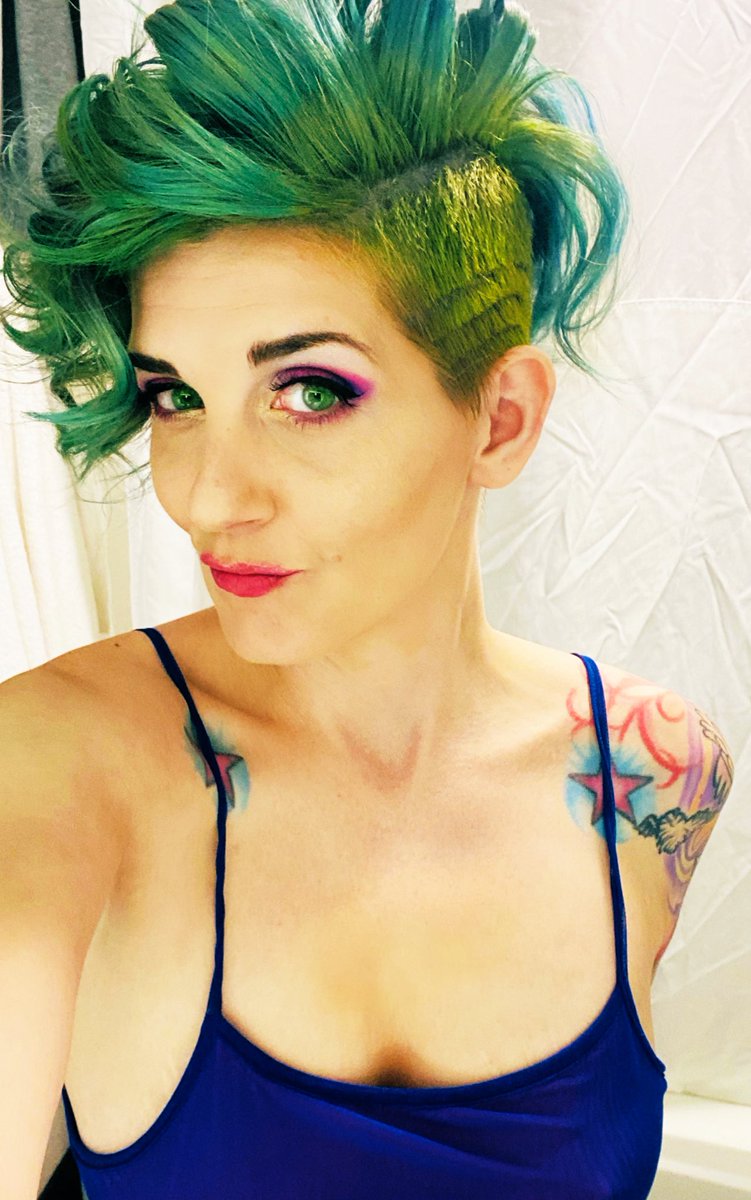 Katelyn Bowden Ⓥ tweet media