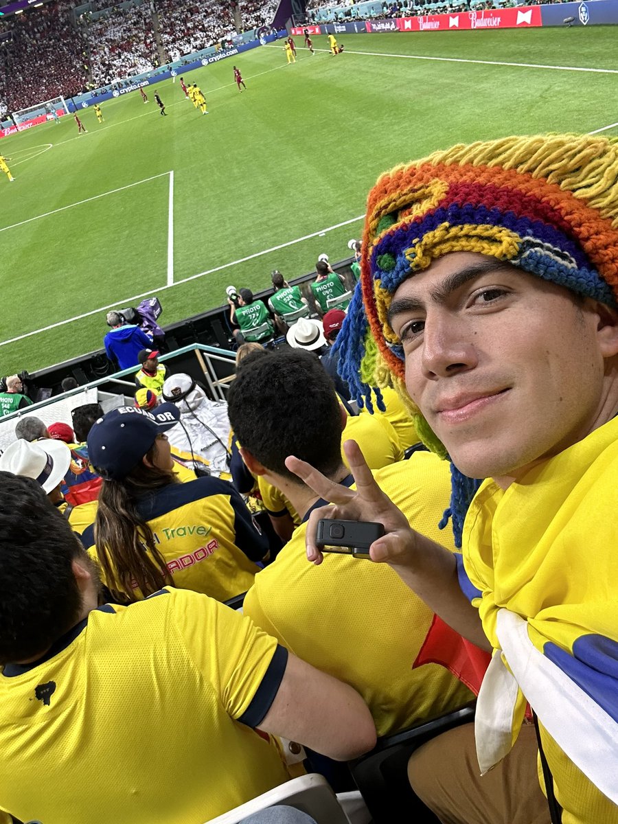 Desde #Qatar #FIFAWorldCup apoyando a mi #Ecuador 🇪🇨♥️