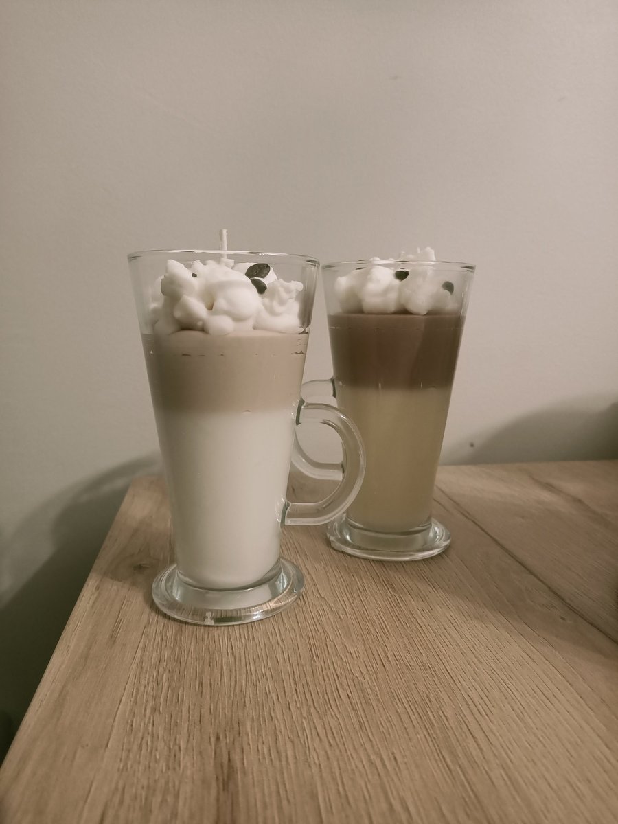 Ray_Of__Hope's tweet photo. ❄️ Coraz bliżej święta ❄️

Razem z babcią zrobiłyśmy  świeczki oraz kartki jako handmade prezenty świąteczne. Wyszło ich dość dużo i z chęcią się z Wami podzielimy. 

Świece są z naturalnego wosku sojowego. O zapachu cynamonu, piernika albo migdałów.

❄️❄️ https://t.co/YDyivjXkS9