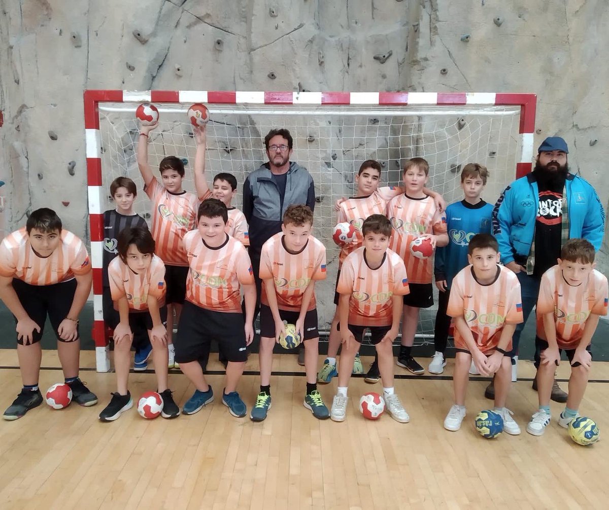 monzon_bm's tweet photo. Resultados del fin de semana, esta vez el equipo infantil estuvo cerca de la victoria. A seguir mejorando.

Recordamos que seguimos en la primera fase y una vez concluya esta, según el puesto nos clasificaremos para jugar la segunda fase en el grupo A, B o C.

 #balonmanomonzon https://t.co/vKQd3JC7TT