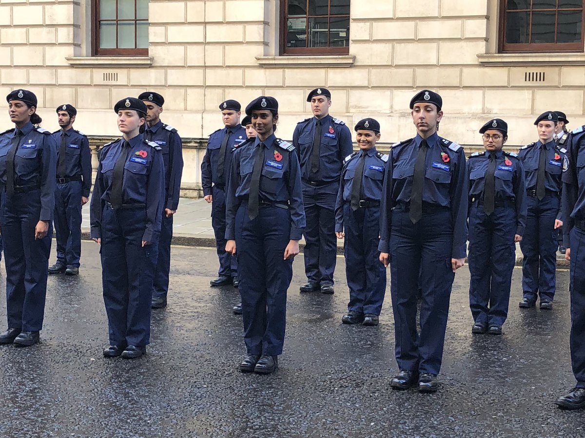 EnfieldVPC's tweet photo. A special experience for @EnfieldVPC taking part in today’s Remembrance Ceremony in Whitehall at the Cenotaph. Nearly 300 cadets coming together to pay their respects to the fallen. Proud to be working with such brilliant young people. @MPSEnfield @NationalVPC @MPSCadets https://t.co/iNOYnXgP30