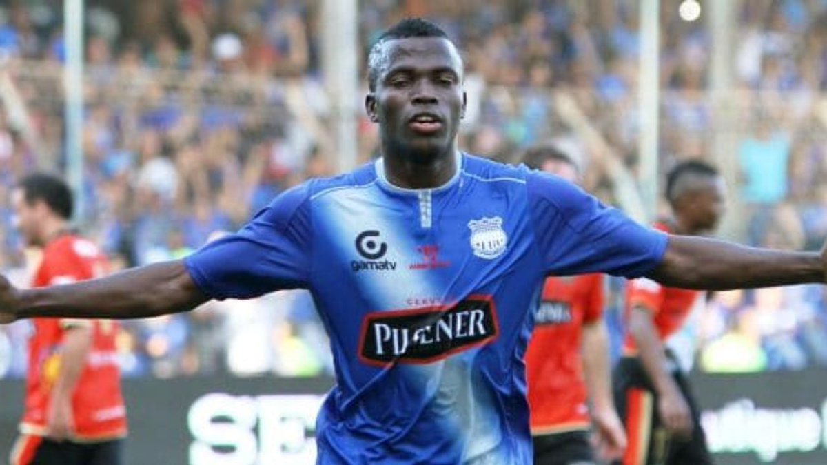 Todos sabemos por qué te han tirado tanto odio, es gente traumada q prefiere jugadores q falsean documentos... Enner Valencia, nuestro negro poniendo las cosas en su sitio