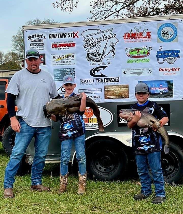 MayhemTackle's tweet photo. “These boys fished their butts off today and ended up just a few pounds shy of getting a check. Super proud of both of them. Connor got his personal best flathead and Dalton got his personal best blue. Successful weekend in my eyes. “
~Timothy London~ 
#mayhemtackle https://t.co/c3TrhfjYBR