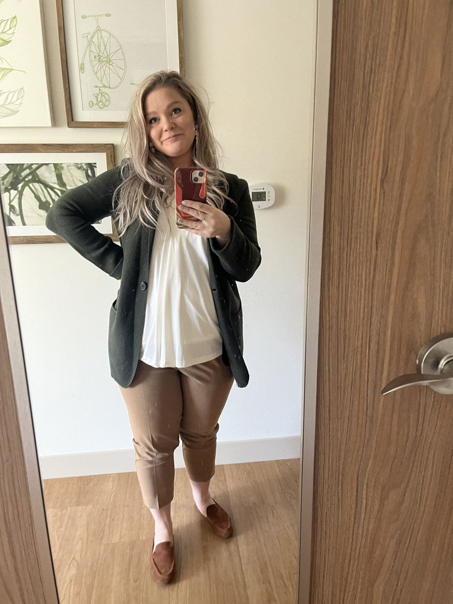 It’s green blazer day. <a href="/SBLStyle/">SBL HandbookofStyle</a> #sblaar22