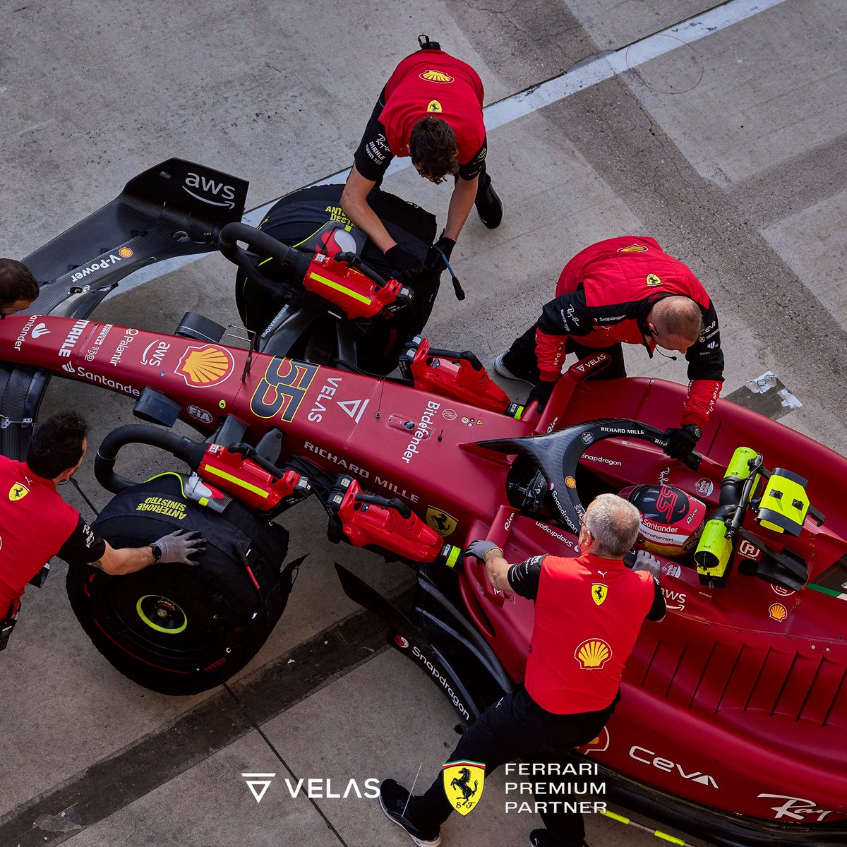 Ending the season on a high note as Charles clinches P2 in the drivers championship! A brilliant #AbuDhabiGP for @scuderiaferrari with @charles_leclerc coming home to claim P2, and @carlossainz55 close behind in P4. Bravo, @scuderiaferrari! Forza Ferrari! #essereFerrari🔴