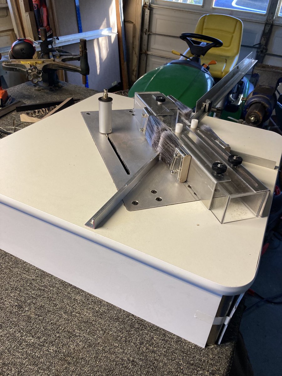 genecoxrva's tweet photo. Dust free mitre saw https://t.co/SN9ribAVE0