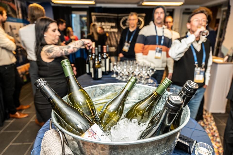 And that was Day One of Yukon Geoscience 2022! A big thank you to Snowline Gold Corp, who sponsored the Networking event.
From the gold laced champagne to of course Carl Schultz on the piano, it was a perfect ending to an amazing day of presentations! Archbould.com