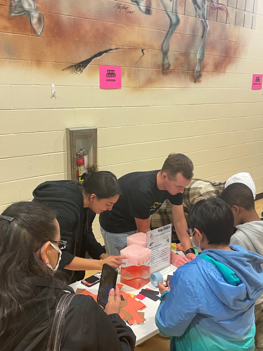 Ward_Colts's tweet image. The math fun continued at our annual STEAM Night last Thursday! In addition to math, students were able to participate in activities that incorporated science, technology, engineering, and art! Thank you VCU and Deep Run High School for coming out to support our event!