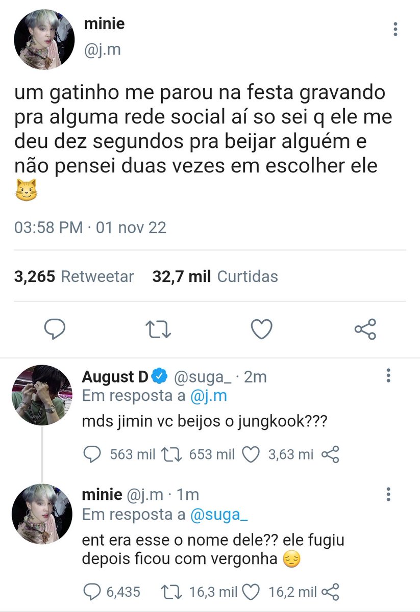 YOON13GI's tweet photo. #jikookau 💋🎉
Onde jungkook um influencer vai em uma festa e desafia as pessoas a procurarem alguém para beijar em dez segundos e um garoto acaba escolhendo beijar ele https://t.co/Ztmnl2k6WI