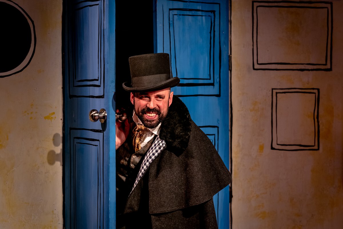 🇫🇷WELCOME TO YONVILLE🥖

Here's your first look at The Massive Tragedy of Madame Bovary! As you can probably tell - it's very VERY serious and not at all funny...👀

🎟️bit.ly/JSTBovary

🌟Jennifer Kirby, Sam Alexander, Alistair Cope, Dennis Herdman 📸 <a href="/stevegregson_/">Steve Gregson FRSA, LBIPP</a>