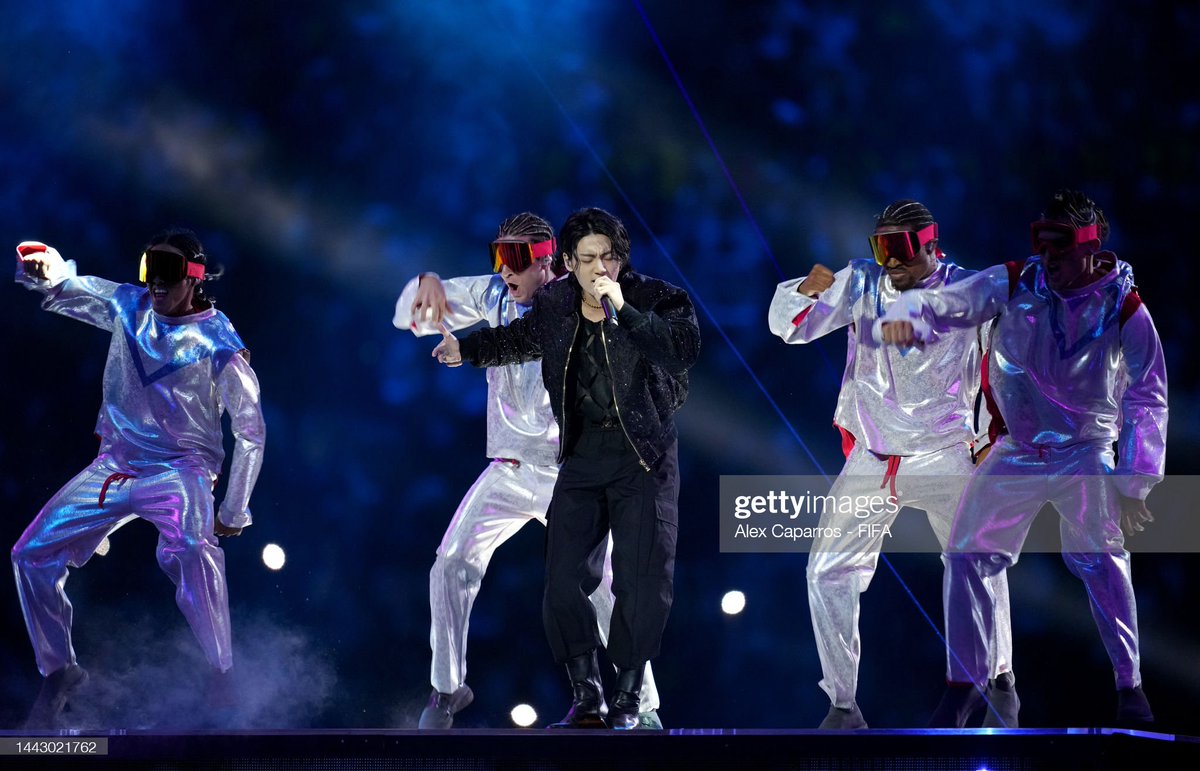 ARAB5_ARMY's tweet photo. صور getty images المتنوعة من أداء Dreamers في افتتاحية كأس العالم 2022 في قطر - 10 - https://t.co/BQSaomX9Yl