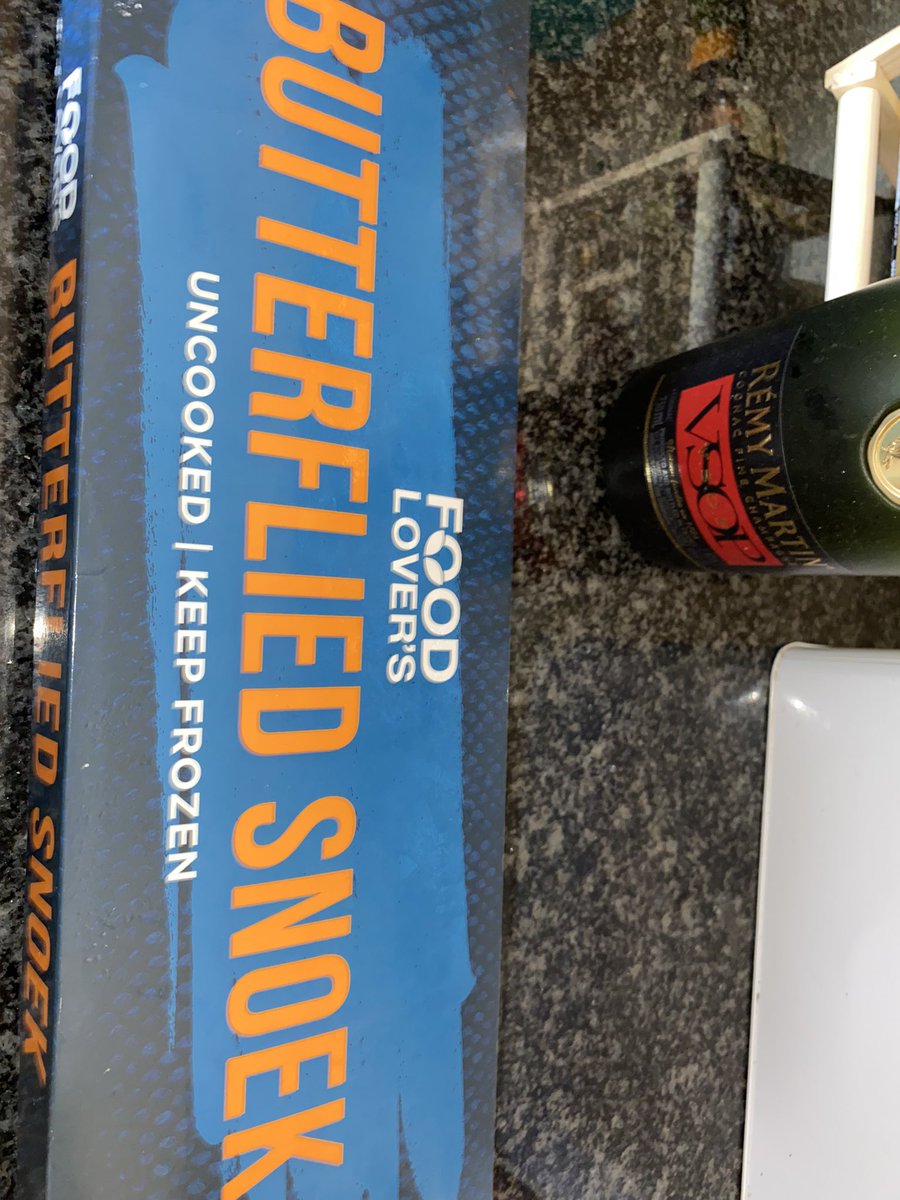 TboyMP's tweet photo. Sundays are for #CookingWithDlamini 😜😋 #KitchenForeplay https://t.co/32BjAiZnKu