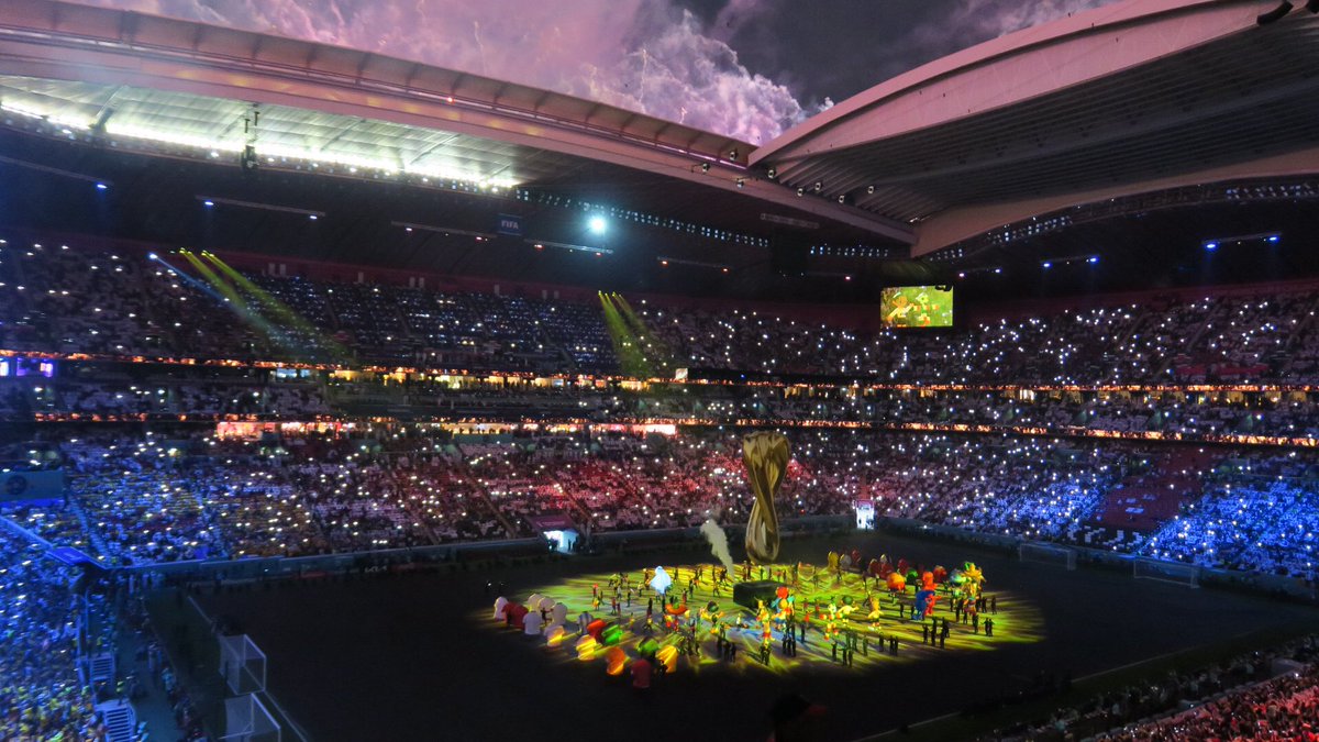 flight_report's tweet photo. Coup d’envoi de la coupe du monde #FIFAWorldCup #Qatar2022 au stade Al Bayt avec la cérémonie d’ouverture suivi de la rencontre Qatar 🇶🇦 vs Équateur 🇪🇨 .

@qatarairways est présente notamment dans la zone Fanclub avec un simulateur de tire au but 🥅 . https://t.co/QEAuoK5s4C