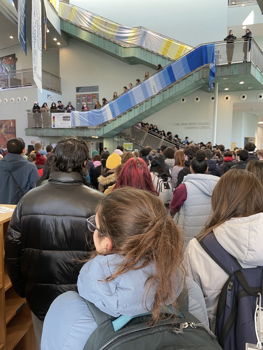 PaulWBZ's tweet photo. Brandies students and faculty gather on campus to console one another after a horrific bus accident. Strong showing of the Brandies community #wbz https://t.co/F61l0wMSDI