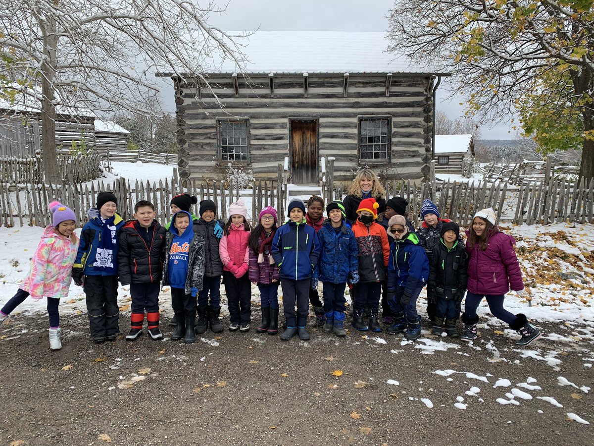 C_Ribeiro2's tweet photo. Feeling so grateful for this amazing group of kiddos! They are an inspiration, day in and day out! #grade2rocks #ourclassfamily #learningfromeachother @lclightmilton @HCDSB https://t.co/iVFb1J6QeI