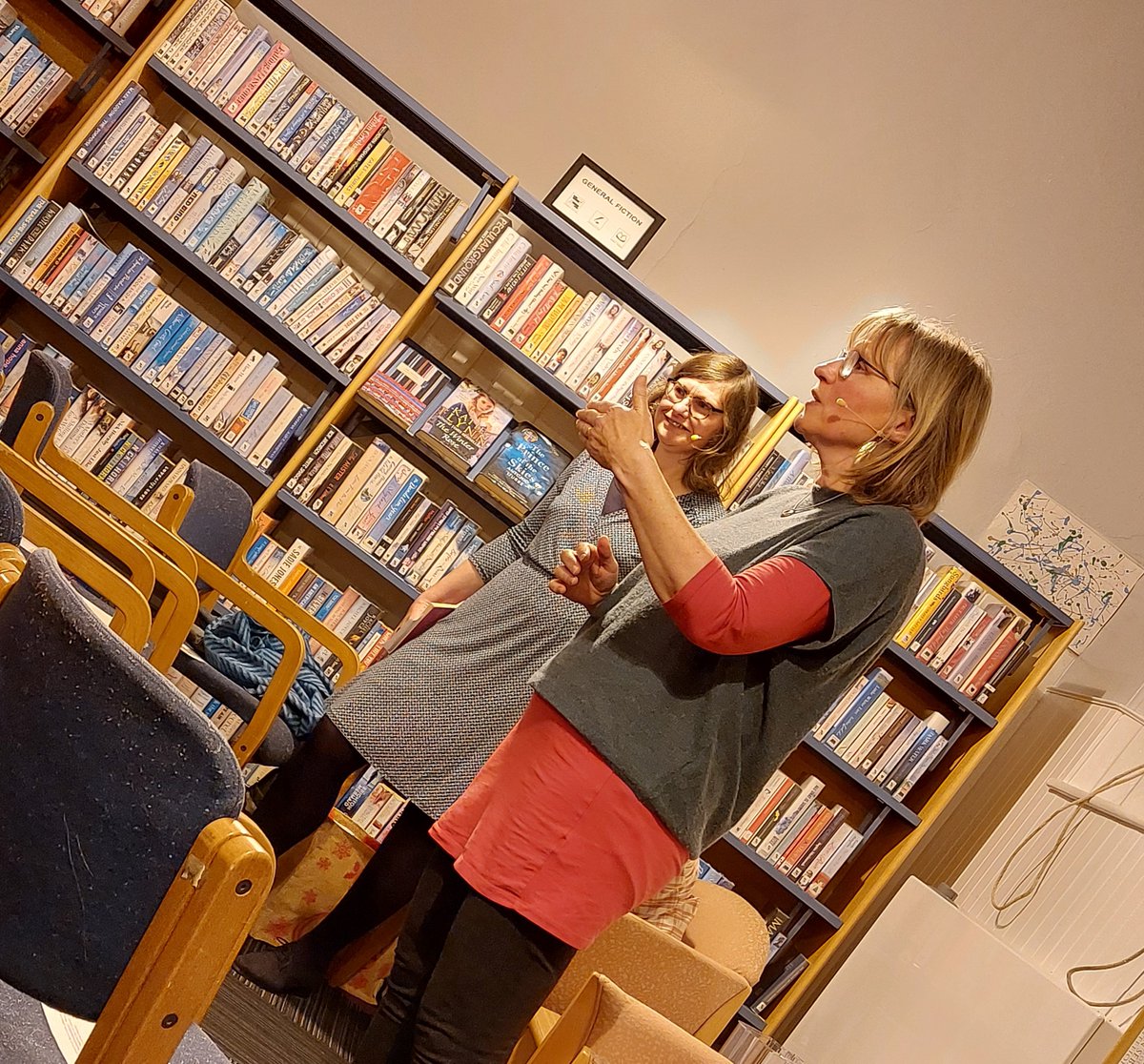 bodHelen's tweet photo. @BookWeekScot Myself & Dorothy Baird telling it slant tx to @PentBookFest Currie Library @SWEdinLibraries on Mon eve @BookWeekScot. Reading from our @RedSquirrelPres & @IndigoDreamsPub collections @scottishbktrust @CreativeScots #DebutLab https://t.co/DzeBz0pVUW