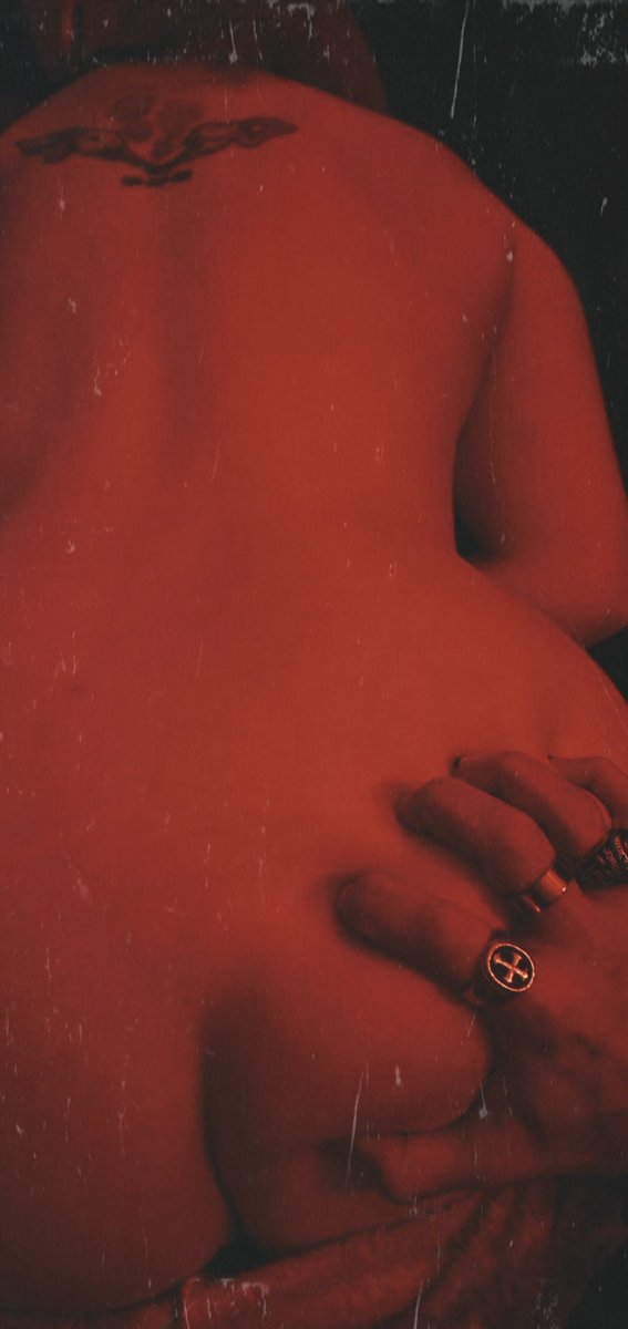 Adrestia666's tweet photo. Cum see what I have to offer. I promise you won't regret it. 😘😏
#onlyfans #onlyfansgirl 
https://t.co/AHROl1ohX4 https://t.co/yS4SI0ZiYB