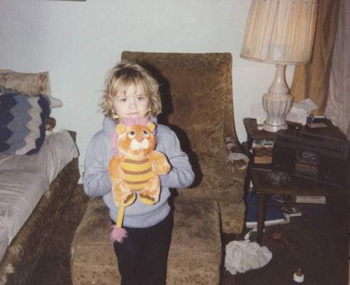 CriminalesTV's tweet photo. En 1988 habían ocurrido una serie de secuestros en Indiana y Kentucky. April Tinsley, una niña de 8 años y una mujer llamada Brenda, desaparecida en circunstancias similares ¿Había un secuestrador serial suelto? No todo es lo que parece en este caso ¡Ya disponible en nuestra web! https://t.co/WaX8x3PcHB