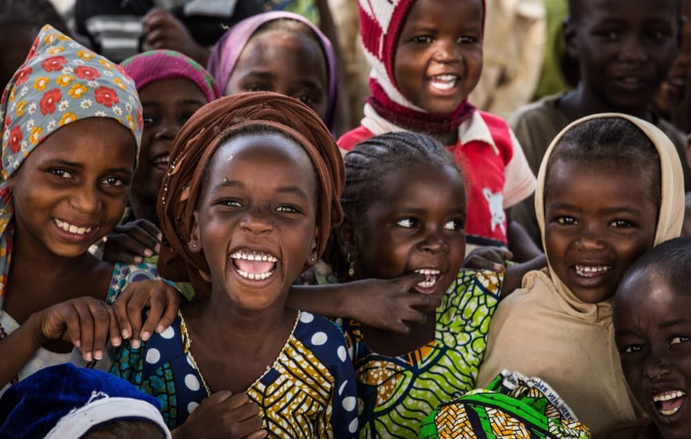 ong_maalala's tweet photo. Parce que nous marchons tous sur les pas de notre enfance, il est de notre devoir d'assurer le plein respect de leurs droits ! Les protéger, prévenir les violences, les éduquer et les soigner.

#JourneeInternationaleDesDroitsdelEnfant 💙🤍
#DroitsDeLEnfant💙
@Unicefniger 
#Niger https://t.co/jwi9sSytuZ