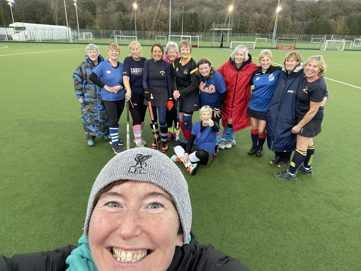 WWMastersHoc65s's tweet photo. Cracking session today from the @WalesLadiesHock #65s what a privilege!!! Great facilities @USWSport & great match with the 🏴 60s to end!! #SundayMotivation ❤️🏑❤️ https://t.co/f0unvRiyR7