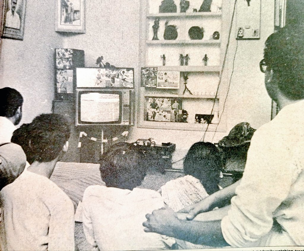 IndiaHistorypic's tweet photo. 1987 :: Family Watching Live Telecast of Football Match On Doordarshan Without Any Interruption https://t.co/yNuIMpvnrd