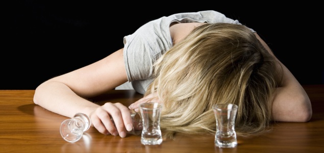 SindromeAF's tweet photo. El consumo del alcohol representa uno de los grandes problemas de la salud pública mexicana. 

El 40.3 % de las mujeres que consumen alcohol se encuentran entre 18 a 29 años de edad, lo que coincide con la edad para tener hijos.

Difícil de creer... https://t.co/i9YcGG9ikY