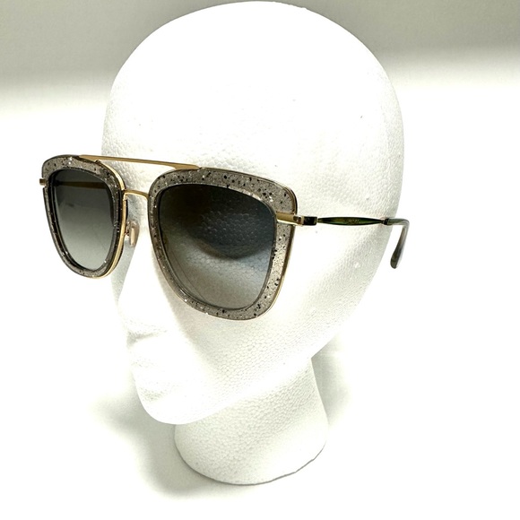 sunnieimorrison's tweet photo. So good I had to share! Check out all the items I'm loving on @Poshmarkapp from @latestglasses @eladyjapan #poshmark #fashion #style #shopmycloset #jimmychoo: https://t.co/NMbVMCAhZL https://t.co/5DRe96q4hh