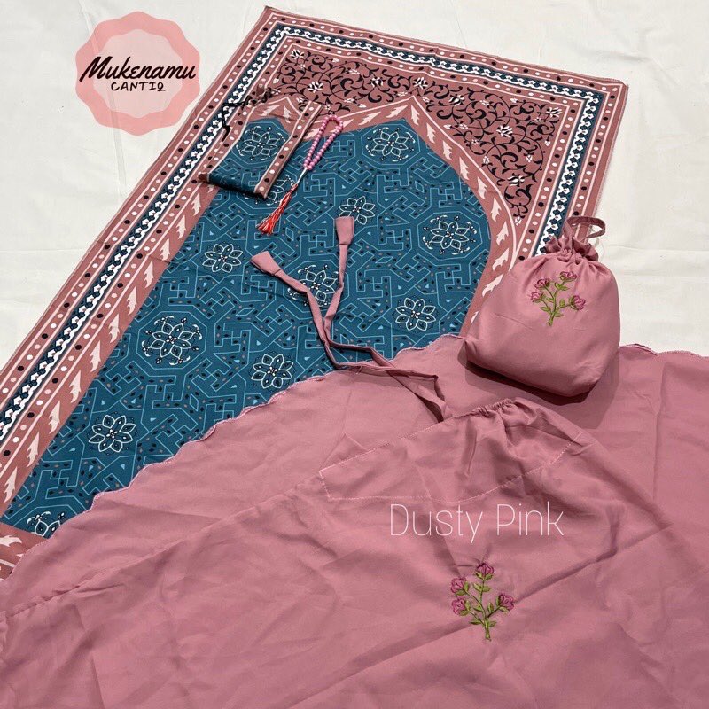 AnisaKasmaa's tweet photo. @ohmybeautybank Ini udah 1 set sama sajadah travel nya https://t.co/wFPLpGVg1v