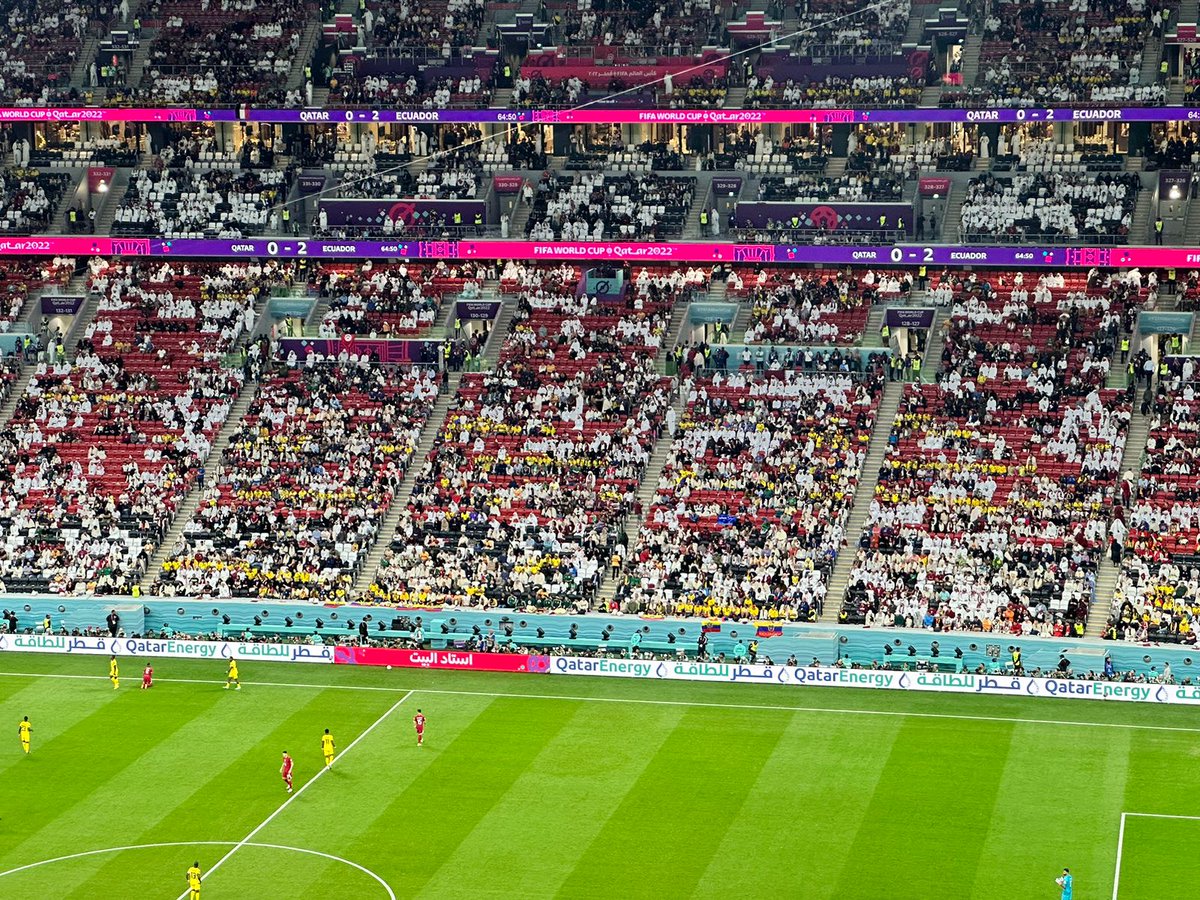 sopitas's tweet photo. 🇶🇦 0-2 🇪🇨 | 69'

El estadio se empieza a quedar vacío, ¿un juego aburrido? ¿Qatar no tiene nivel para un Mundial? O solo iban por JungKook de BTS😕👀

En vivo👉https://t.co/AhJlNjztiC #Qatar22XSopitas #Qatar2022 https://t.co/3BcAAUlSeh