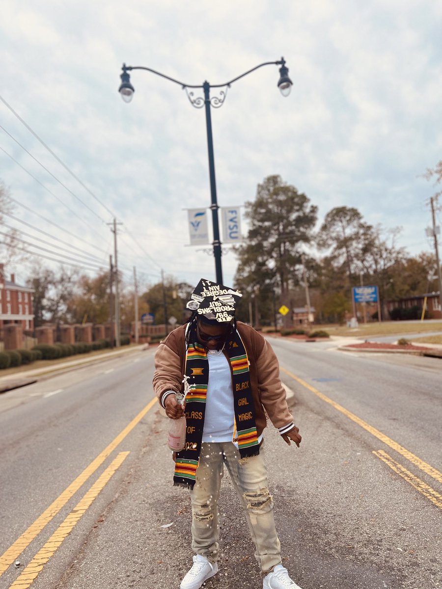 da_mobbb's tweet image. and the time starts NOW ⏳Graduation Day LOADINNNN 🎓……………… #FVSUFall22