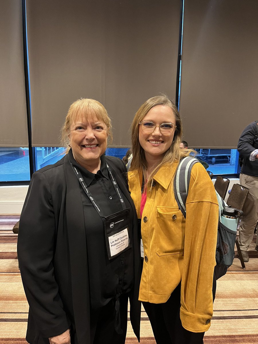 laurallightfoot's tweet photo. Besides my car getting broken into, ASC was so rewarding. I met some of my favorite people and connected with new researchers. It was also my first time meeting many in person, including @EJS_Lab . Feeling inspired by the greats. Grateful for a space to share my passions. #asc41 https://t.co/p9gXISUwF6