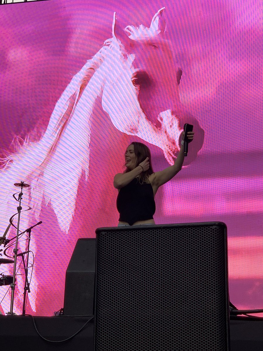 Anna of the North Mexico tweet media