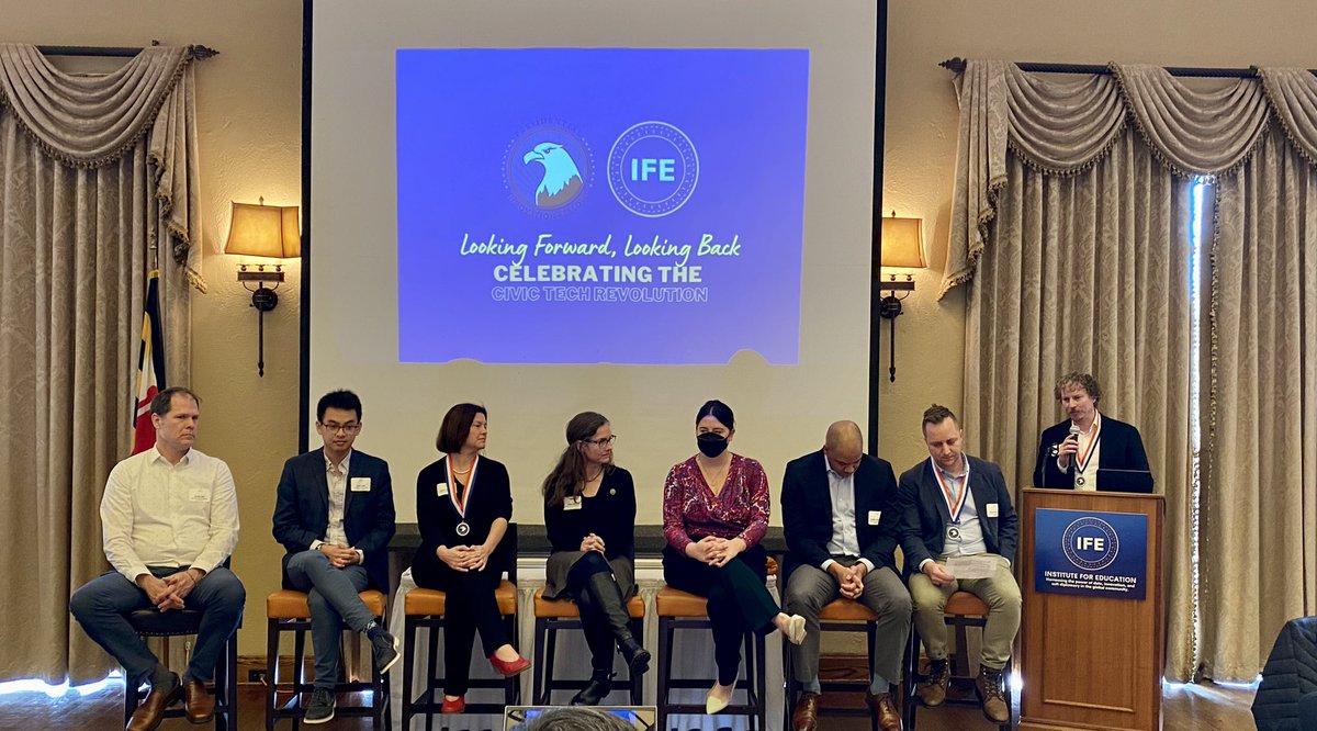 A big shout-out for <a href="/Coach_Kemper/">Coach Kemper</a> and <a href="/InstituteForEdu/">Institute for Education</a> for bringing together so many brilliant tech minds, on a glorious Sunday morning, to celebrate Justice Stephen Breyer &amp; Dr. Joanna Breyer with your 2022 Civic Tech Diplomacy Award! 👏👏