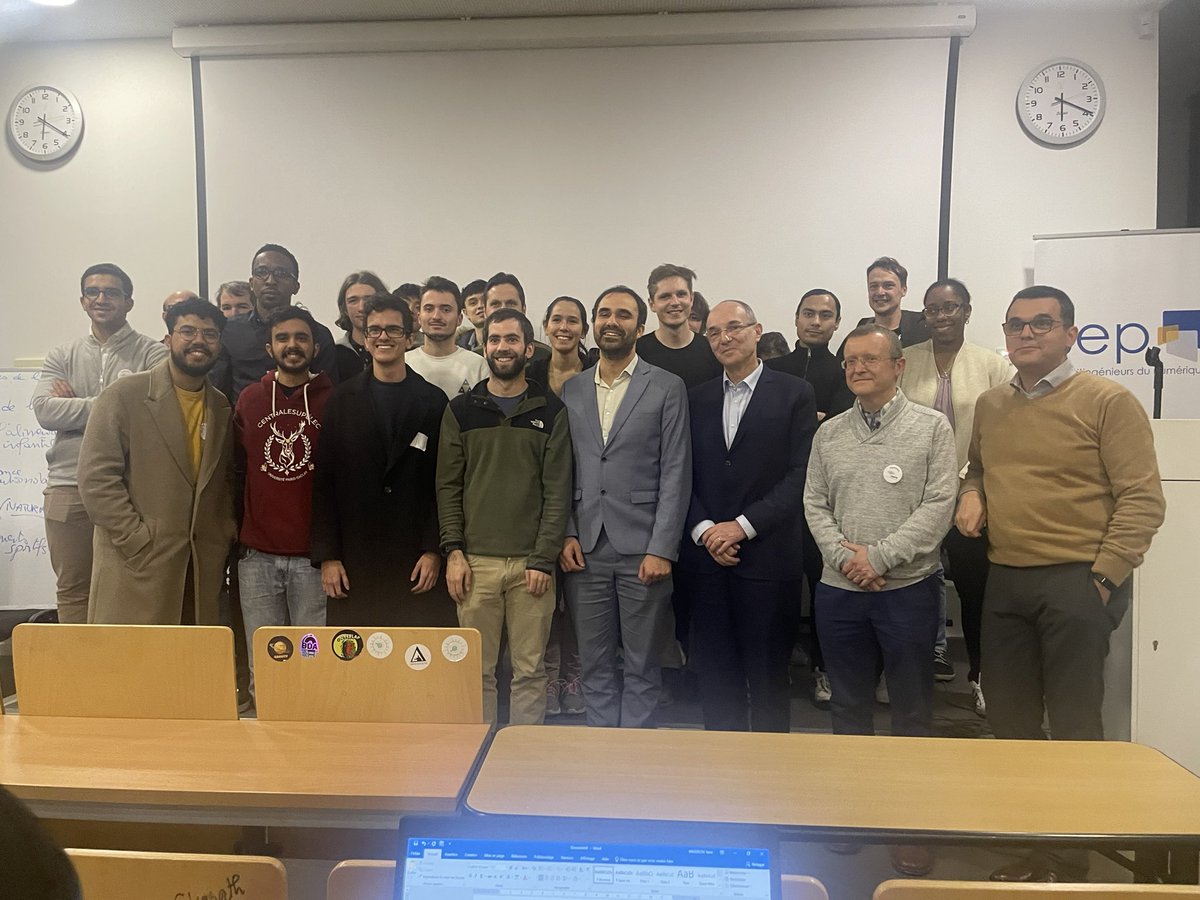 anfr's tweet photo. #FrHack!2022 Encore merci à toutes et à tous 👏👏👏👏 https://t.co/Ft5tGdduUR