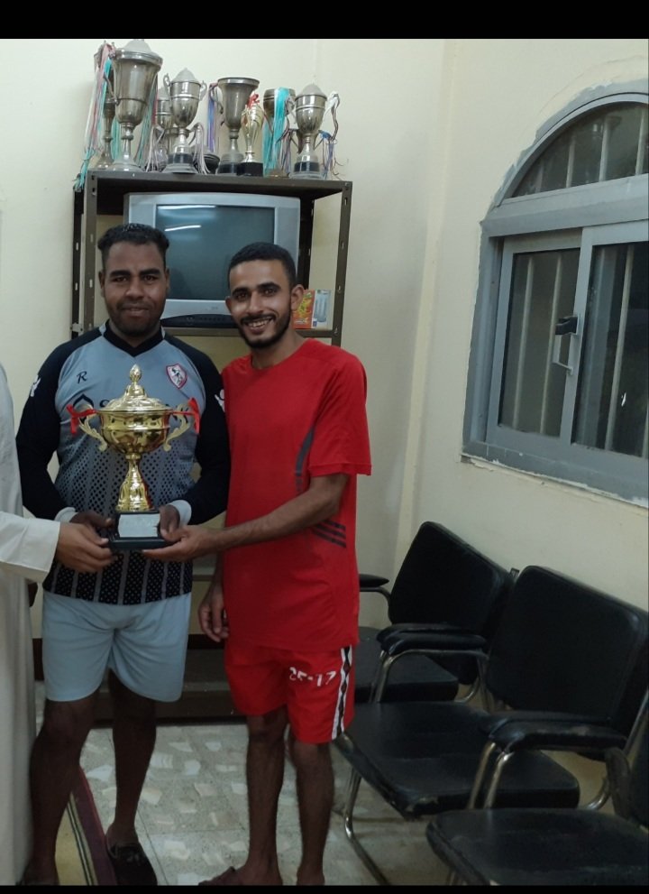 Mahmoud71661936's tweet photo. كأس العالم 22 20 is  رجعنى لذكرياتى انا والكابتن ..وليد ..😂😂 شكلها راحت علينا 
يا قبطان ❤💔🤝 https://t.co/i8sEPRL1tW