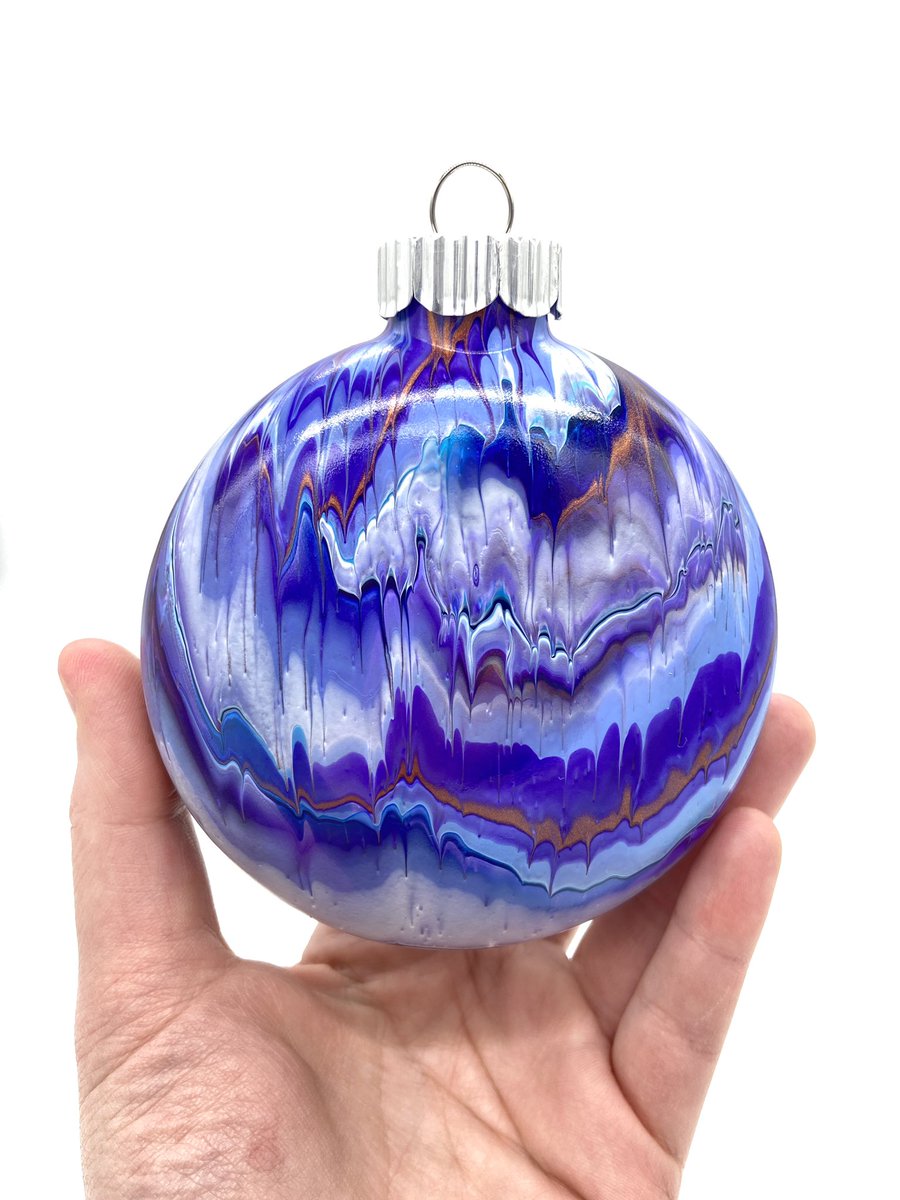 solelunart's tweet image. i have a bunch of gorgeous ornaments available!! they make fabulous holiday gifts! go check them out👀✨