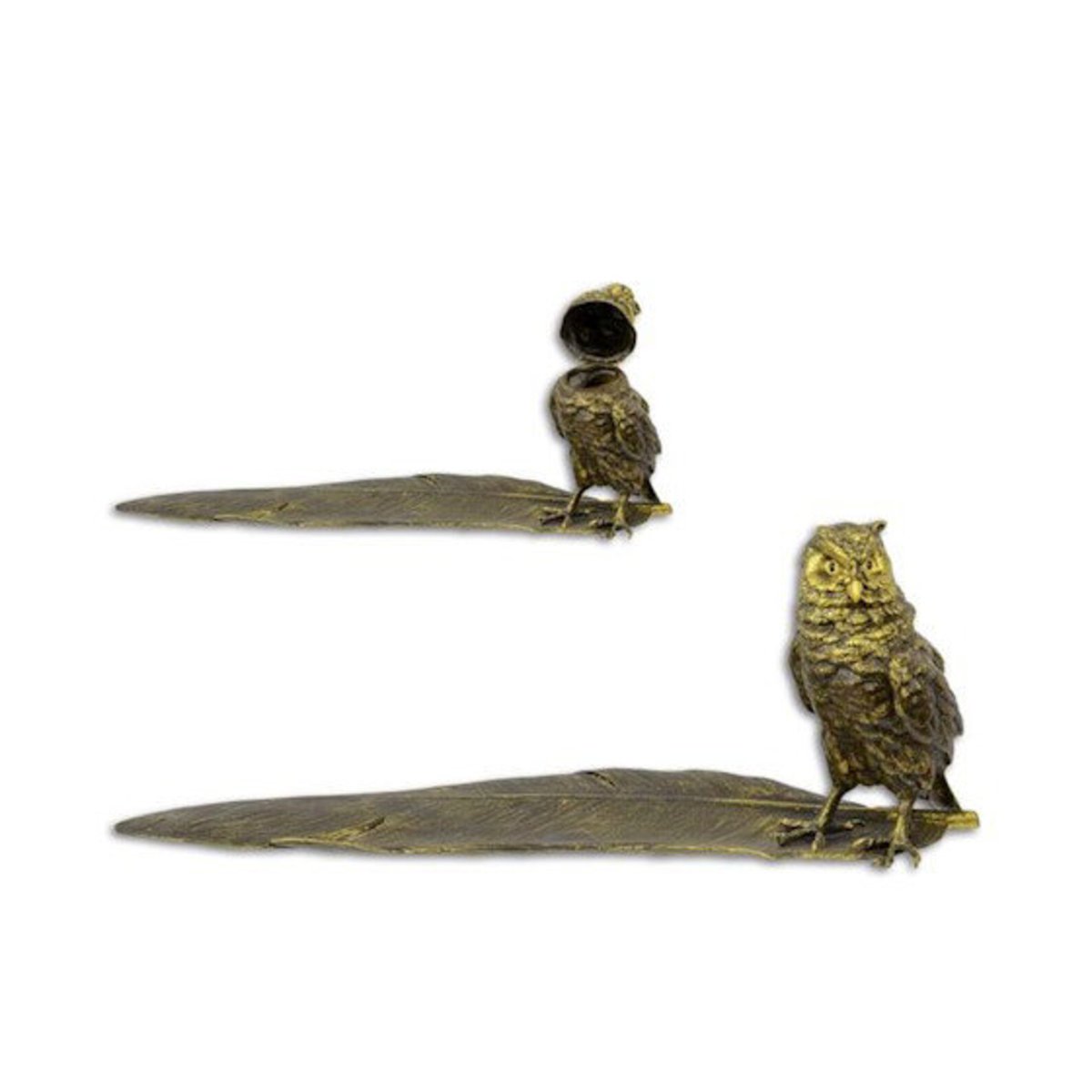 Sparsh09380363's tweet photo. A bronze inkwell and pen holder shaped as an owl with feather , Bronze figure, Vintage, Gift
 #BronzeInkwell #Bronze #Vintage #PenHolder #DekorStyle #EtsySeller

👉https://t.co/ObZWUTQWik https://t.co/4cCD7lvrCt