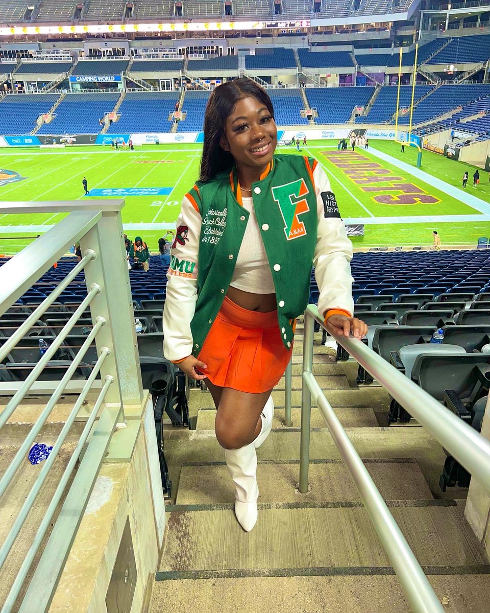 kijane___'s tweet photo. I got snakes in my closet ima rattler 🐍💚🧡 #famu #classic #classicweekend https://t.co/Dg20CSYkDt