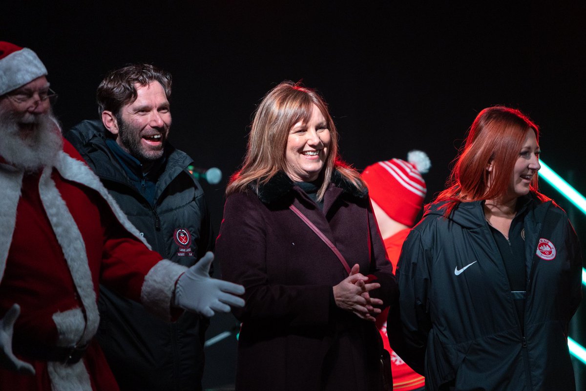 LarneMuseum's tweet photo. #Larne Christmas Switch On. Fantastic photos by @Ballyclarian.
Check out the full set at https://t.co/eOCm6PTQPz
#MEArts #Christmas @mea_bc @larnerengen https://t.co/7yOqlEtHKN