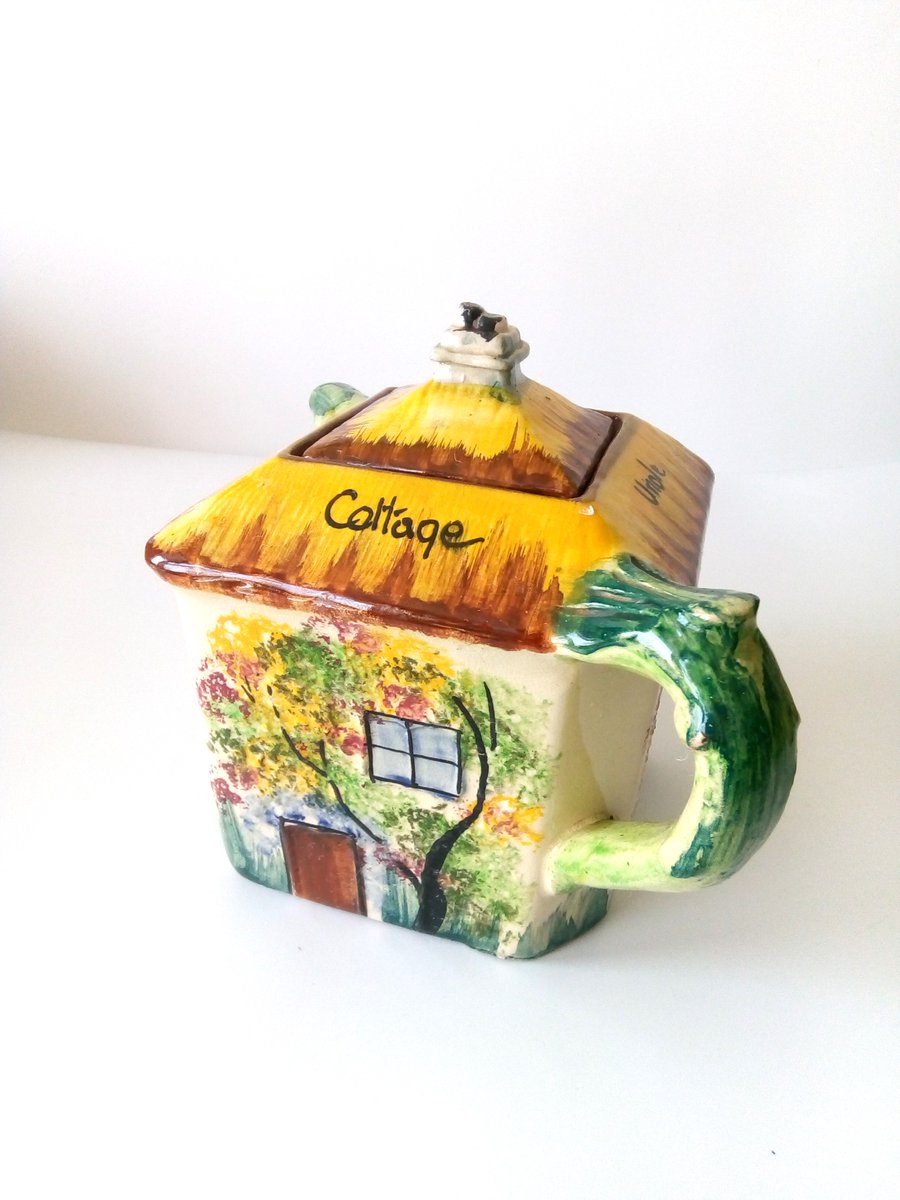 GoodItems3's tweet photo. Eye Catching Ceramic Goods On Sale!
Home Deco, Handmade Crafts and 
Lovely Interior Decorations!
Great Quality + Affordable Prices 👌
FIND MORE HERE ➡️ https://t.co/OhLYmiGMmK
#ceramicgoods #artcraft #vintageceramic 
#homedeco #figurines #vases #studioart
#decoration #interior https://t.co/fN0snRAl3Y