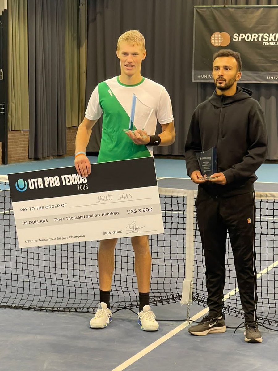 SportskillsPTT's tweet photo. Our new champion is Jarno Jans π³π±!
He never got in trouble in his final against Maxime Hamou π«π·: 6-0, 6-3.
Congratulations, Jarno!
#UTRPTTBlaricumresult #toptennis #Sportskills #BLTCinbetween #BLTC #Blaricum #KNLTB #UniversalTennis #tennis #toernooi #bltcblaricum https://t.co/cSnGkXezee