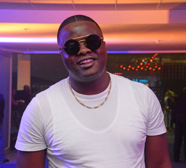 Calvin_Ntuweng's tweet photo. When people with pure spirits and good hearts depart from this earth, am talking about God chosen people, the world changes coz of many broken hearts, lyk, i don't know this guy, but is passing made my heart heavy #RIPDJSUMBODY #RIPSBU https://t.co/fXiehd1Rhj