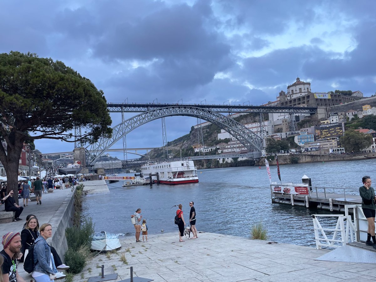 ArminRothenberg's tweet photo. @BabsiHoeb Meine Lieblingsstadt ist Porto https://t.co/GtcxPq3Per
