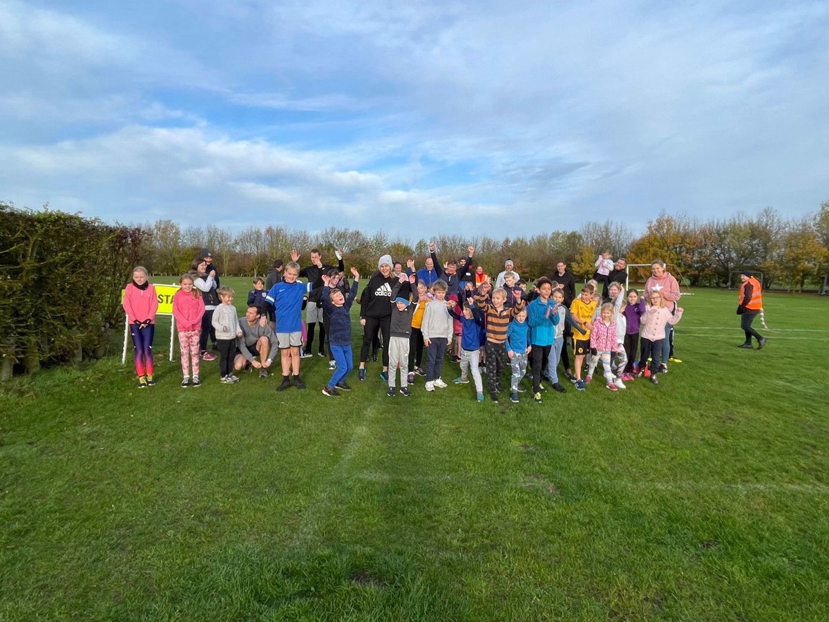 GCA_learning's tweet photo. Another wonderful @juniorparkrunUK event at Jubilee Park. It was wonderful to see so many pupils and staff attending from across the @AcesTrust @SpaldwickPrima1 @GBAcademy2 @Cr0mwellAcademy #GCAhealth #GCAwellbeing #GCApe @Juniper90174700 https://t.co/CRmafw7ZIm