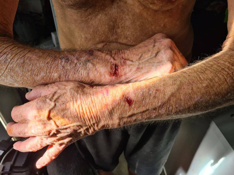 Interconnector's tweet image. Hon. Minister @MarkRyanQLD. QPS Officers are not a &quot;law&quot; unto themselves.

QPS Crestmead S/C Ben (Benjamin): LOGUE 31419 

Complaint # 6982217